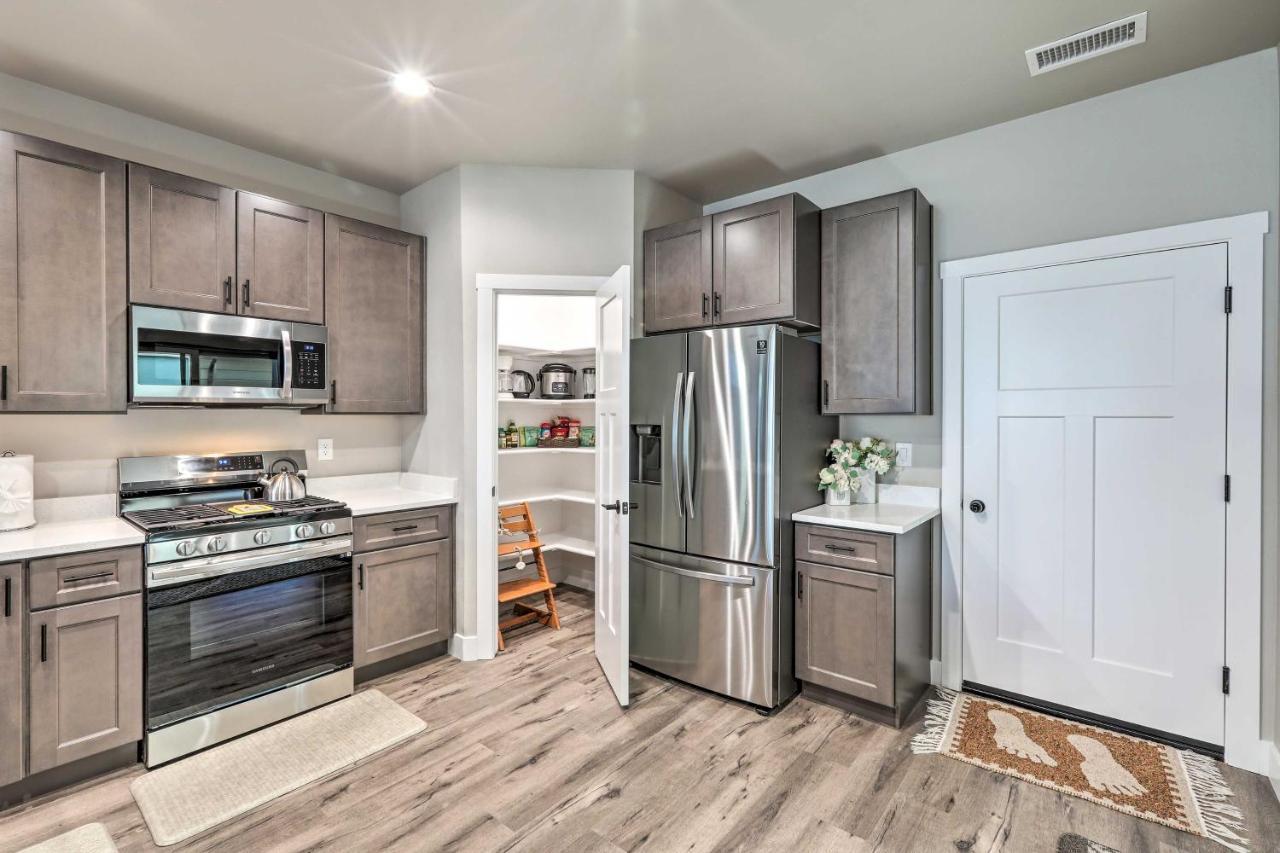 Modern Flagstaff Home, 4 Mi To Downtown! المظهر الخارجي الصورة